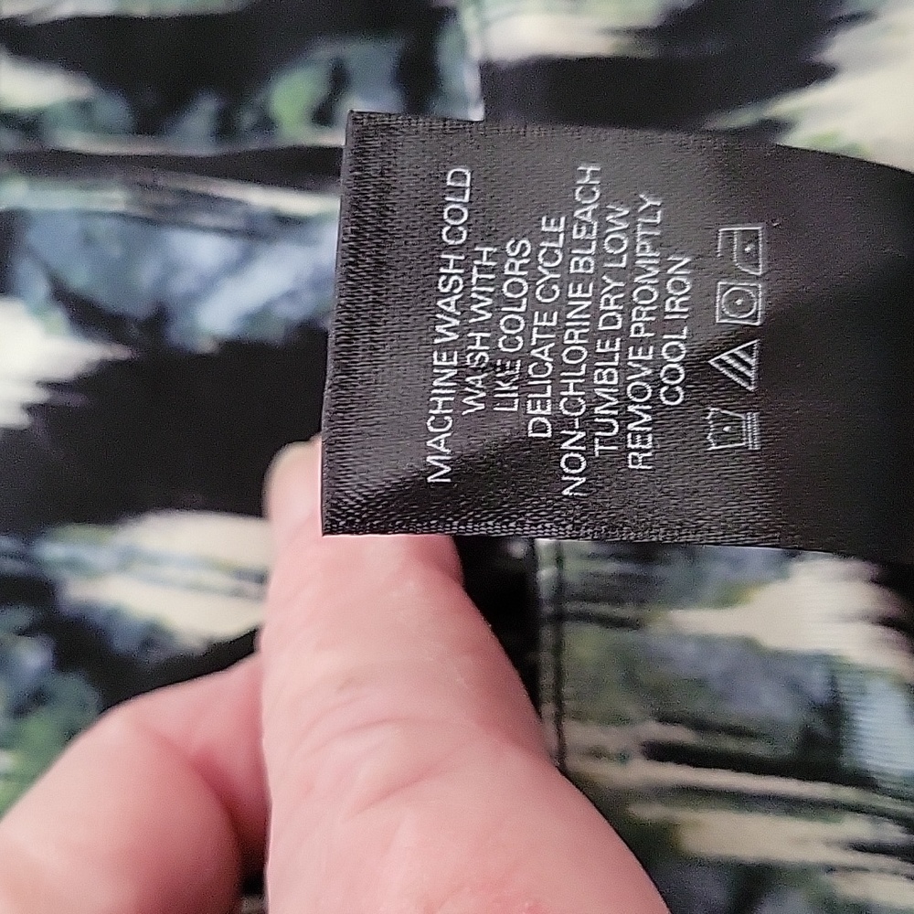 ACCESS DRESS - Picture 10 of 13